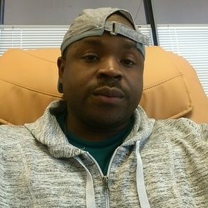 Meet your Posher, Leon